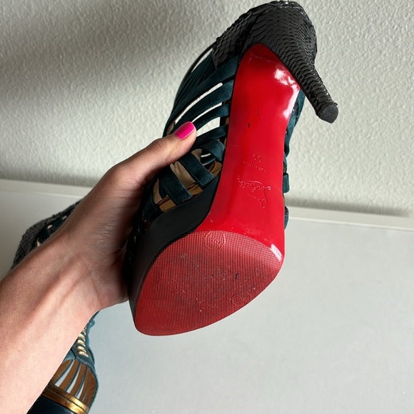 Louboutin Karina booties - Picture 8 of 8